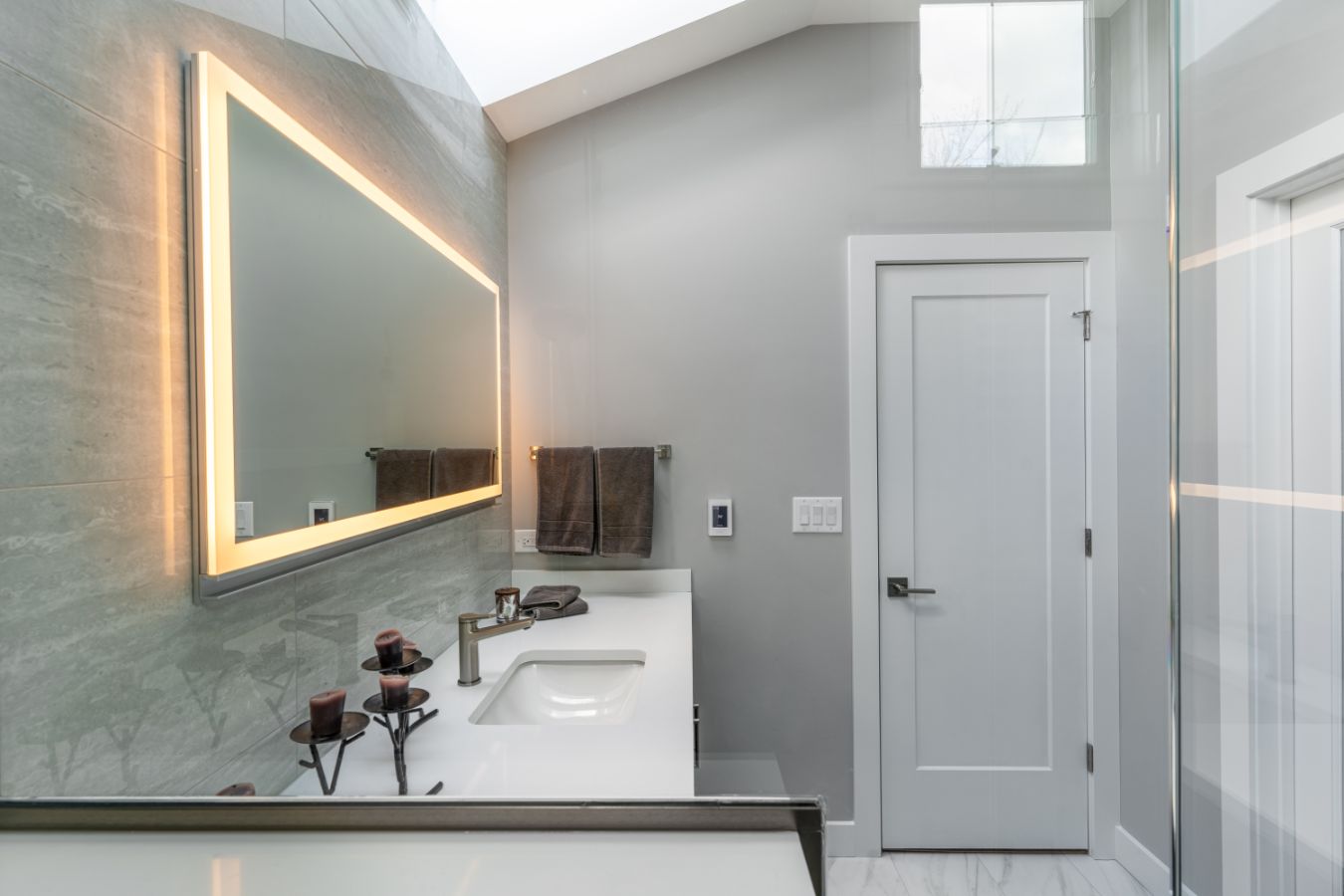 lavish-master-bathroom-remodel-gallery-glen Bathroom-8